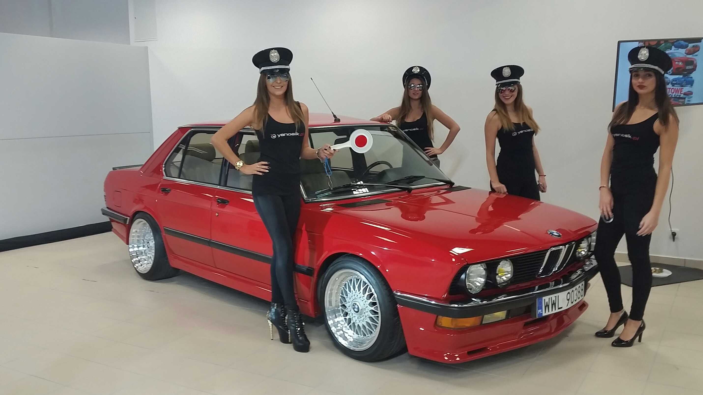 Kompleksowy odbudowa BMW E28 525eta